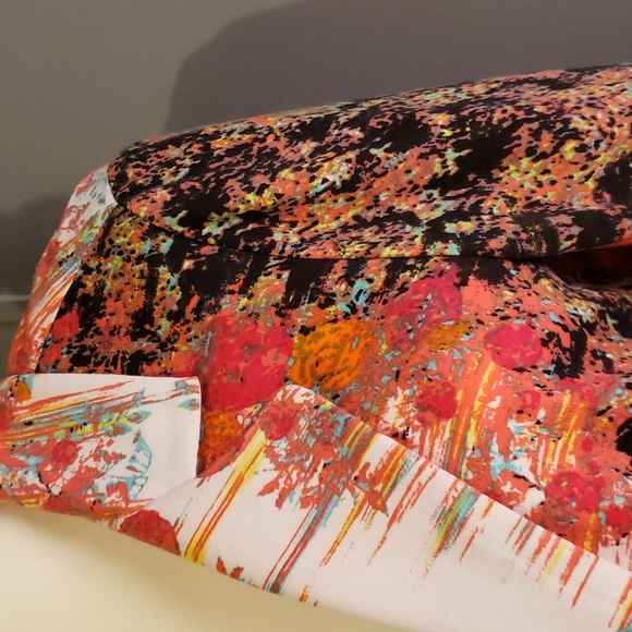 New Directions Floral Tapestry Blazer No Pockets with Poly White Lining - Picture 2 of 7